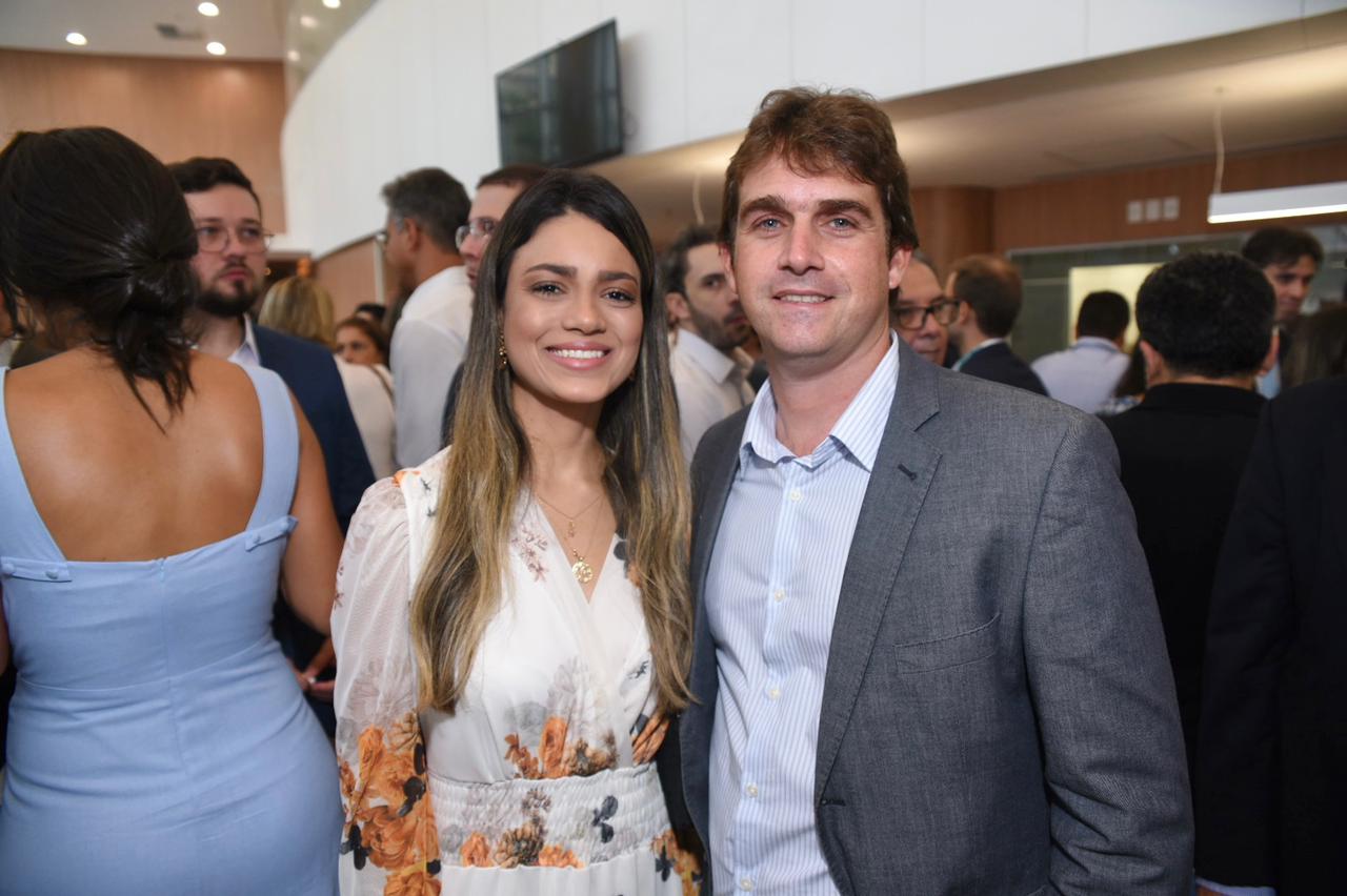 Mariana Bahiense e Fernando Fontes           